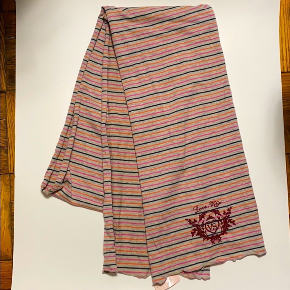 NWT Victoria's Secret scarf one size